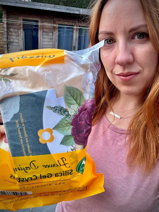 Emma | @vivalaflora.resin